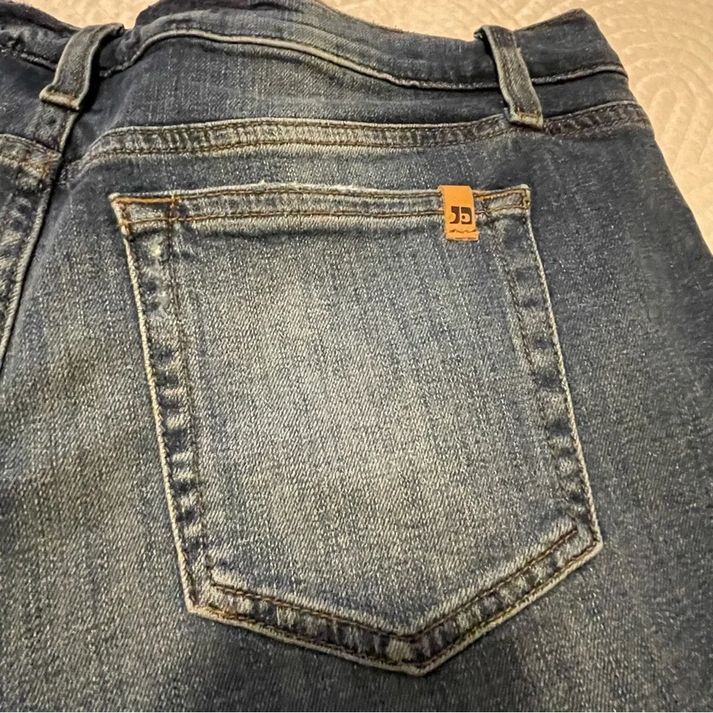 Joe's Jeans KENCY Distressed Shorts Size 30 Stretch - Picture 2 of 8